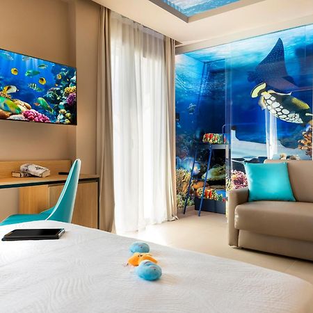 Hotel Adlon - Fronte Mare Риччоне Екстер'єр фото