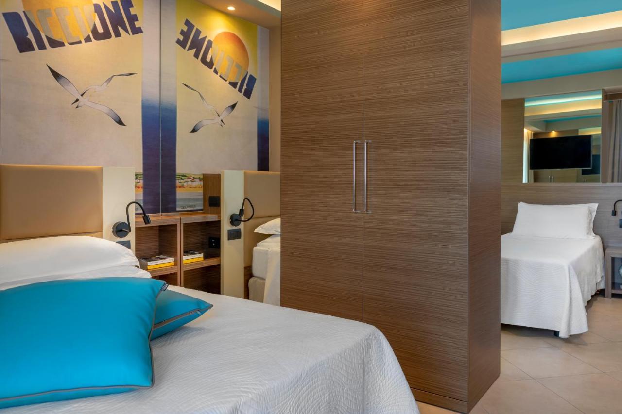 Hotel Adlon - Fronte Mare Риччоне Екстер'єр фото