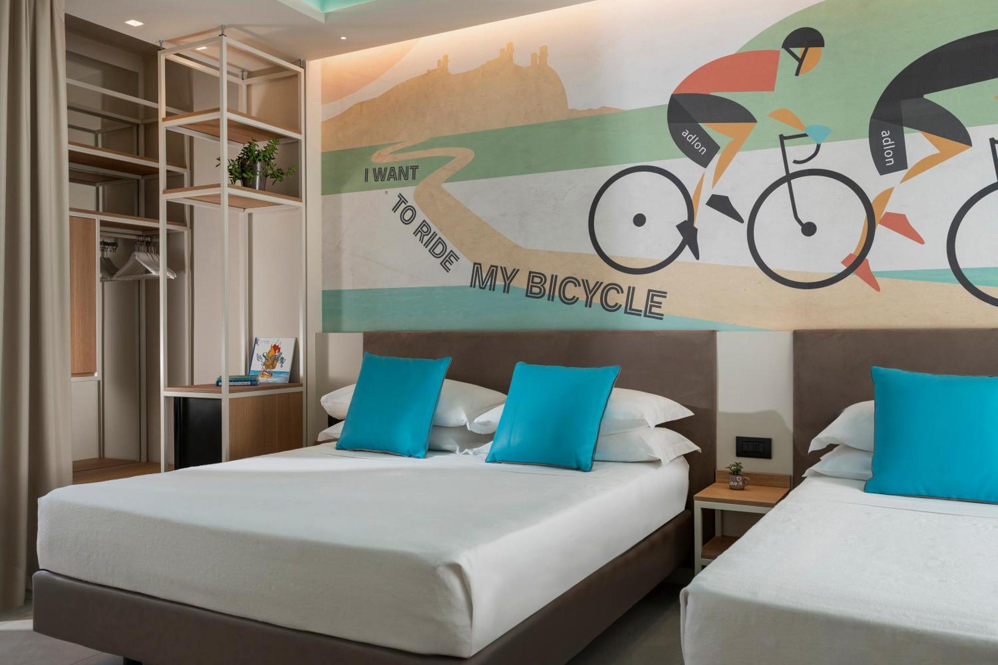 Hotel Adlon - Fronte Mare Риччоне Екстер'єр фото