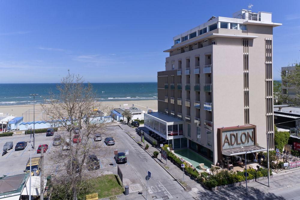 Hotel Adlon - Fronte Mare Риччоне Екстер'єр фото